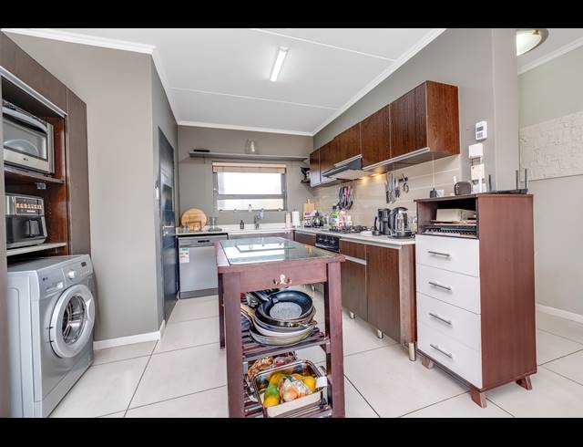 2 BEDROOM APARTMENT FOR SALE IN BEVERLEY